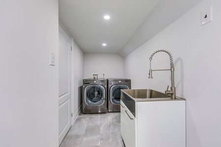 For Lease - 308 Morrison Road, Oakville, Ontario - Photo 4