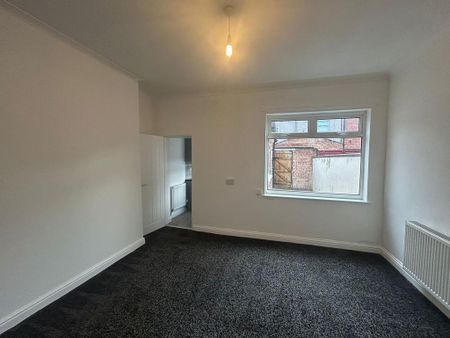 3 bedroom terraced house to rent - Photo 3