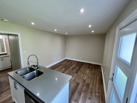 36 Spry Ave - Photo 3