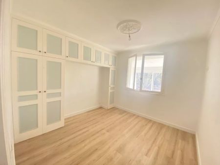 33450 SAINT-LOUBES - Maison de plain-pied de 4 chambres avec jardin à louer - Photo 3