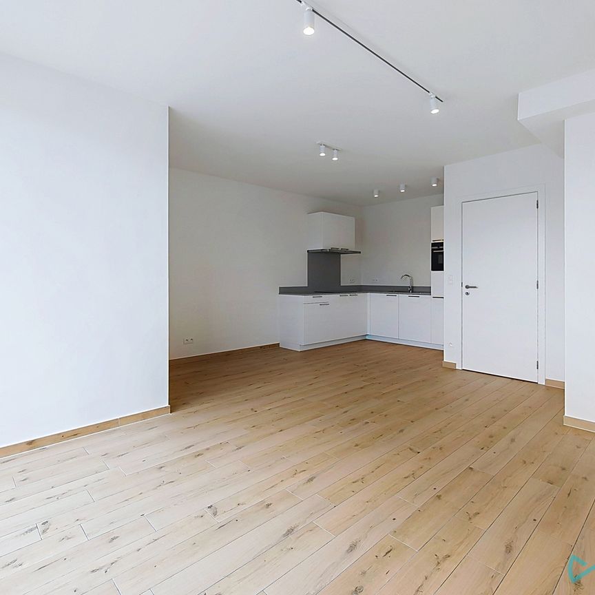 Appartement met één slaapkamer in Schaerbeek - Photo 1