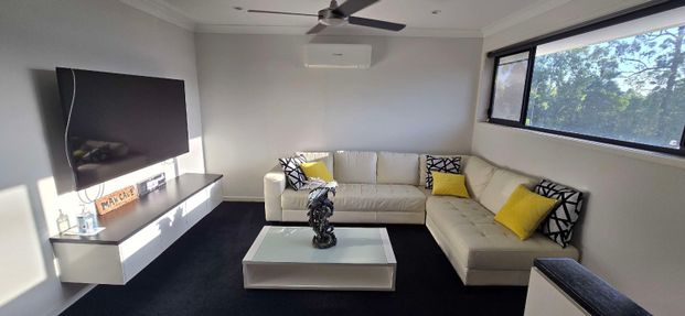 Upper Coomera - Photo 1