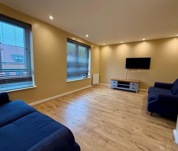 4 bedroom terraced house to rent - Photo 2