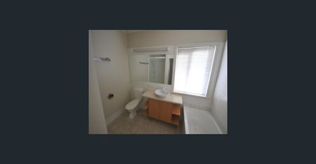 LARGE DUAL LIVING HOME WITH AIR CON CLOSE TO BEACH! - Photo 3