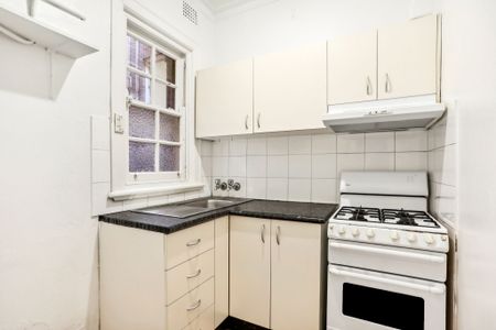 3/8 Tusculum Street, Potts Point NSW 2011 - Apartment For Rent | Domain - Photo 2