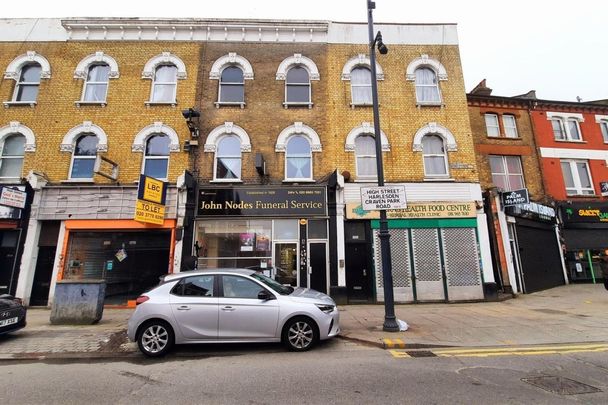 High Street - Photo 1