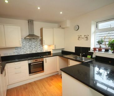 Flat to rent on - Photo 5