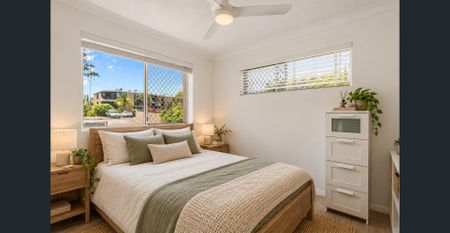 Coastal Living with Panoramic Ocean Views - Photo 3