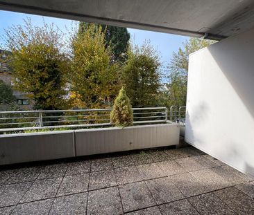 Helle 1-Zimmer-Wohnung mit großem Balkon in Düsseldorf-Grafenberg - Foto 1