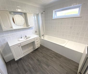 3 bedroom link detached house to rent - Photo 1