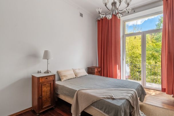 Jasne mieszkanie w kamienicy, centrum - Photo 1