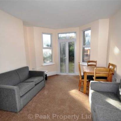 1 bedroom property to rent in Westcliff On Sea - Photo 1