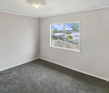 West Harbour - 3 Bedrooms House - Photo 4