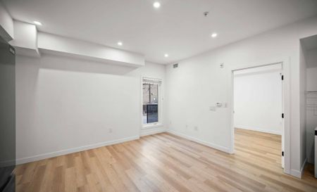 Beverly: Wheelchair Accessible – 710 Westminster, Winnipeg, MB - Photo 5