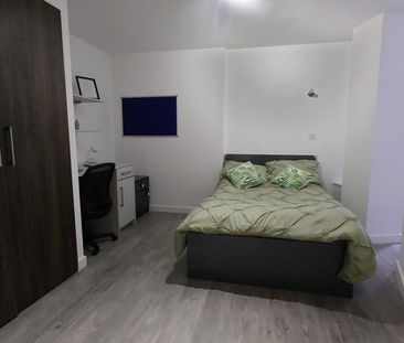 5 bedroom flat share to rent - Photo 4