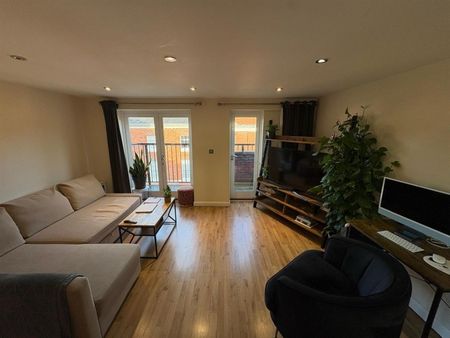 2 BED Flat To rent - Photo 2