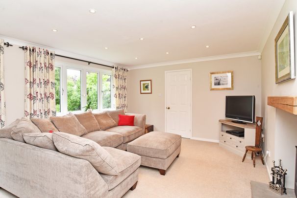 144 Pannal Ash Road, Harrogate - Photo 1