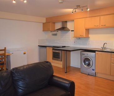 2 bedroom apartment to rent - Photo 6