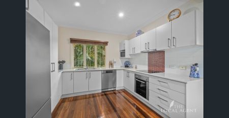 FEELS LIKE A TREEHOUSE ONLY MUCH MORE LUXURIOUS! - Photo 5