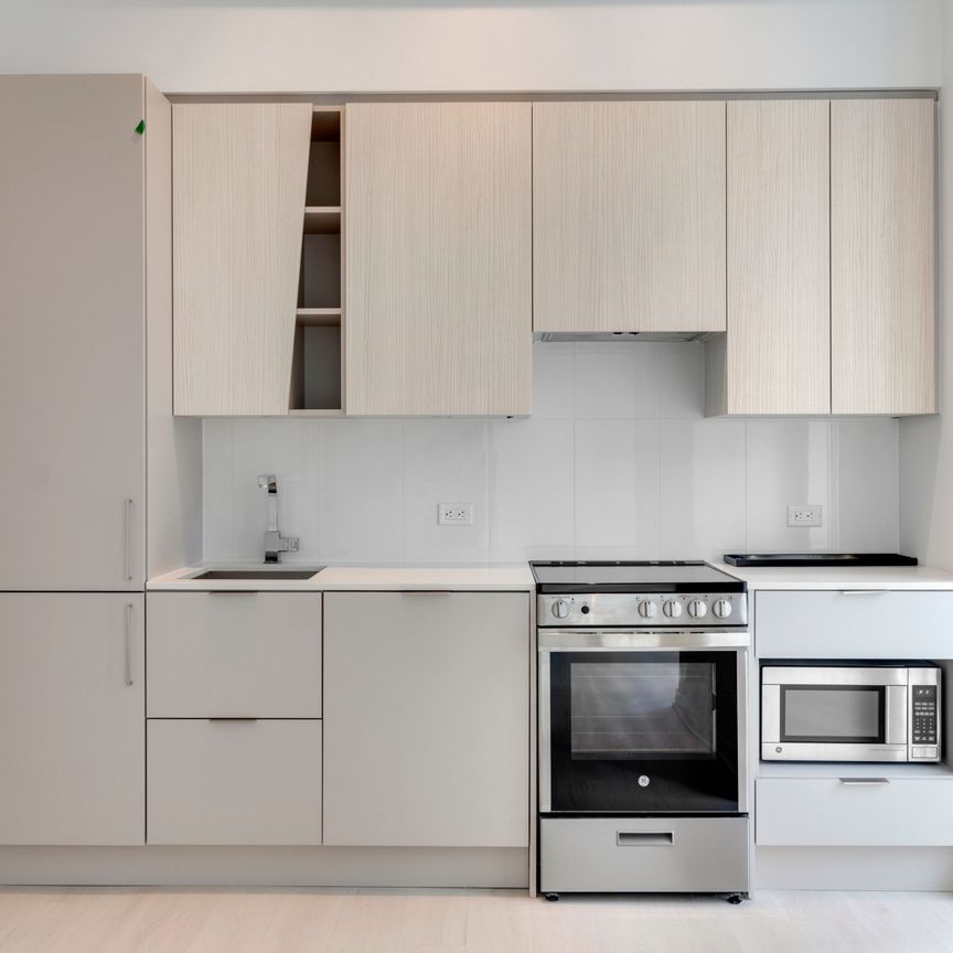 For Lease - 3900 Confederation Parkway Unit# 313, Mississauga, Ontario - Photo 1