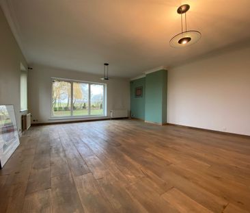 Bel appartement de +/- 145m² de 3 chambres au 1er étage - Foto 2