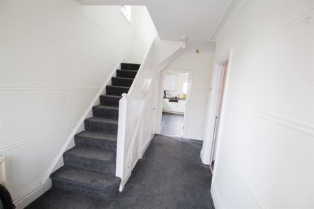 Becketts Park Drive, Headingley, LS6 3PJ, Leeds - Photo 3