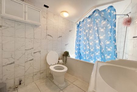 Extraordinary opportunity in Hyde Park! - Photo 5