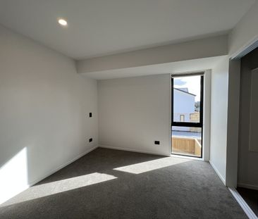 2/14 Rutherford Street, Woolston - Photo 3