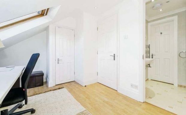 Oxford Road, Denham, UB9 - Photo 1