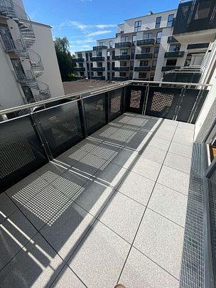 KfW 40-Neubau-Wohnung mit EBK, Balkon, Echtholzparkett, Fahrstuhl, Tiefgarage - Photo 1