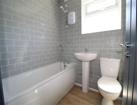 2 Bedroom Apartment To Let - Photo 5