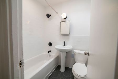 For Lease - 1980 Eglinton Avenue Unit# 1, Toronto, Ontario - Photo 5