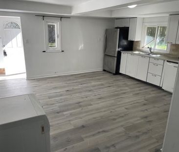 For Lease - 257 Parkwood Avenue, Georgina, Ontario - Photo 6