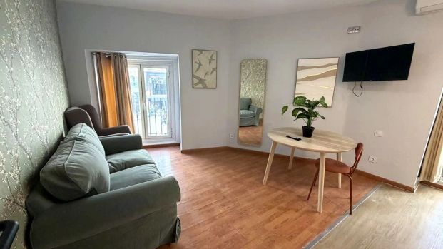 Piso de alquiler en Del Caballero de Gracia, Sol - Photo 1