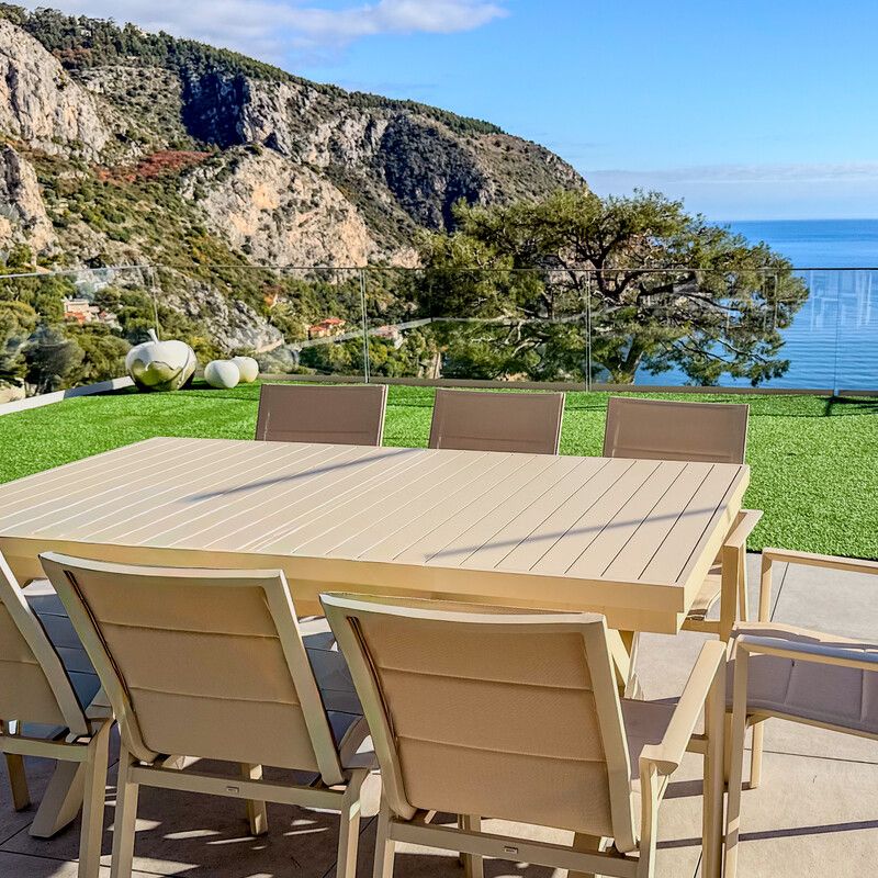 Èze Bord de Mer – Villa contemporaine aux lignes raffinées et panorama infini - Photo 1
