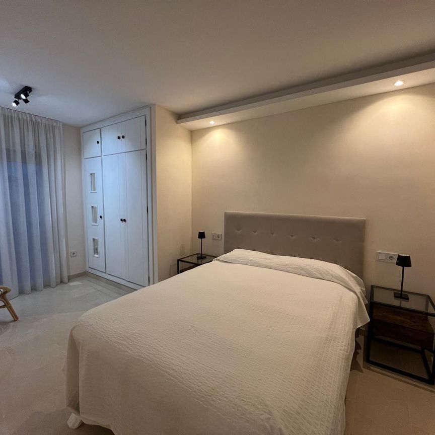 Apartamento de alquiler en Sierra de Estepona - Avda. de Andalucía - Photo 1