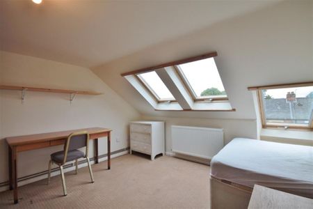 6 bedroom terraced house to rent - Photo 2