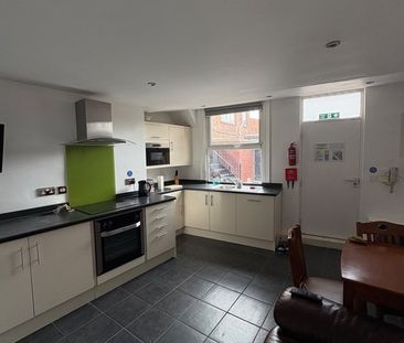 1 Bed Flat, Snig Hill, S3 - Photo 3