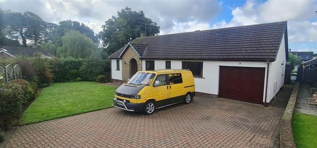 3 bedroom detached bungalow to rent - Photo 1