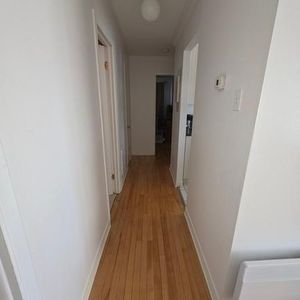 4 ½ LIBRE À PARTIR DU 1ER JANVIER – CHARLESBOURG (QUÉBEC) - Photo 2