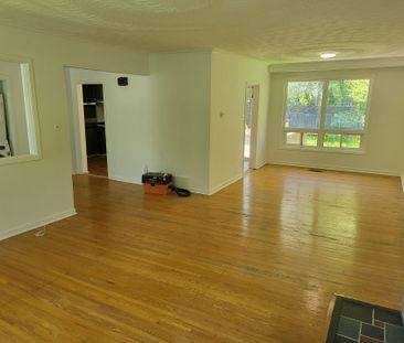 For Lease - 168 Meadowvale Road Unit# Main Floor, Toronto, Ontario - Photo 2