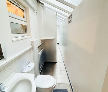 Room in a Shared House, With Private Bathroom, SE10 - Photo 3