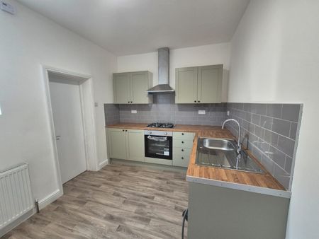 2 Bed Terraced House, Pevensey Road, E7 - Photo 4