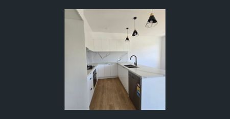 Comfortable Walk to Springvale - Photo 5