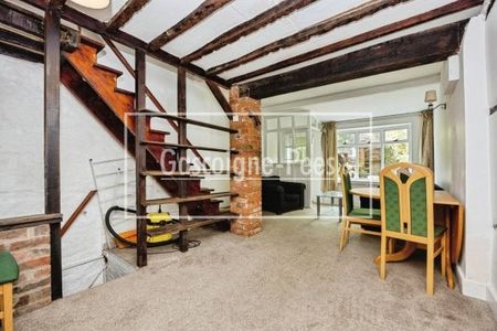 Town Centre Farnham - Photo 2