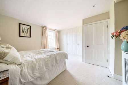 An exceptional country home occupying a superb rural setting - Photo 5