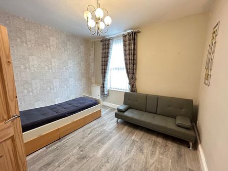 1 bedroom flat to rent - Photo 3