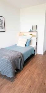 3 Bed Apartment Top Floor - Photo 3