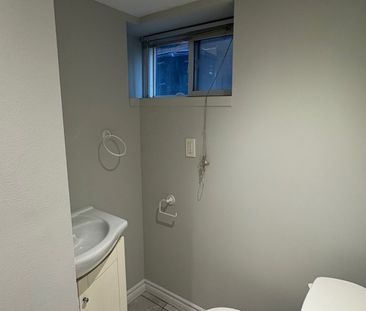 For Lease - 8 Poplar Plains Crescent Unit# B, Toronto, Ontario - Photo 3