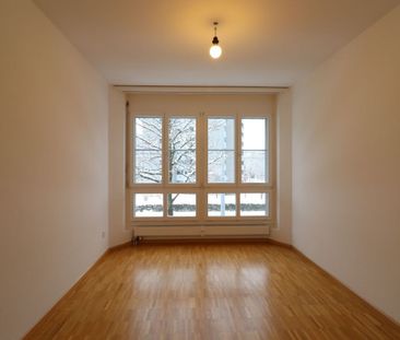 Nähe Gartenbad Eglisee und Lange Erlen - gemütliche 4-Zimmerwohnung... - Photo 1